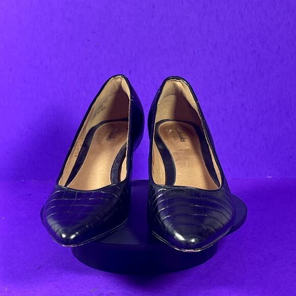 Clarks Women's Black Leather Croc Embossed Pointed Toe Kitten Heel Pump Size 6 - Picture 2 of 9
